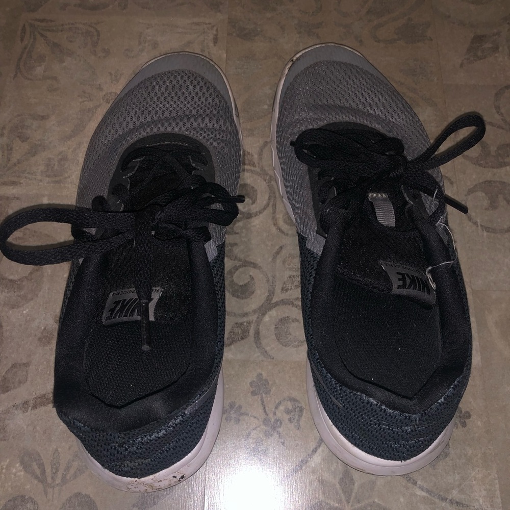 Nike Tennis shoes